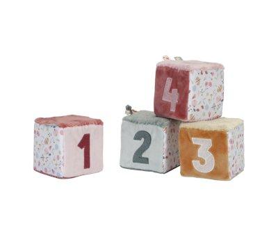 4 Cubos Apilables Blanditos Flores y Mariposas