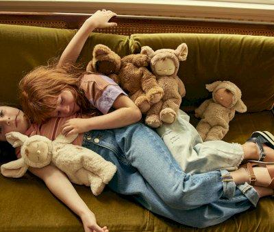 Bambola Dinkum Cozy Bunny Moppet