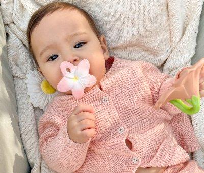 Iris The Hibiscus Latex Teether Flower Oli&Carol