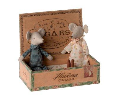 Abuela y Abuelo Ratn en Caja