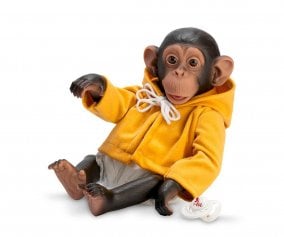 Lola La Chimpanc Reborn con Trenca Mostaza